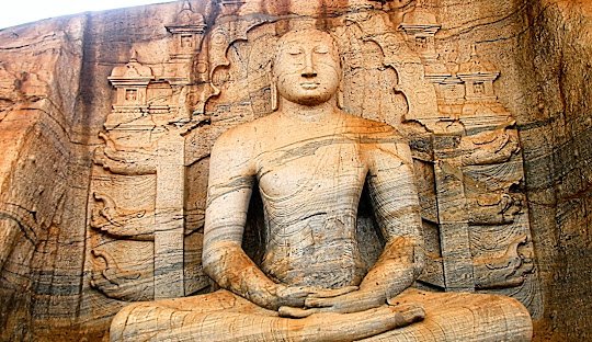 <span style="color: #ffffff;"><a style="color: #ffffff;" href="https://pearlescapetours.com/polonnaruwa/">Polonnaruwa</a></span>